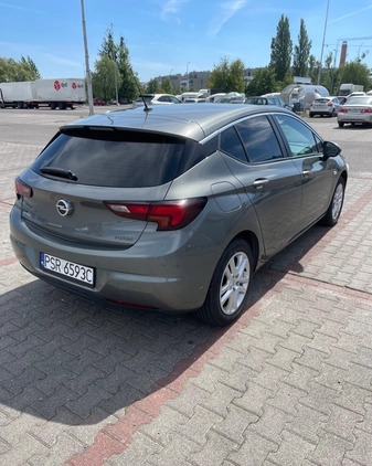 Opel Astra cena 58000 przebieg: 80500, rok produkcji 2016 z Poznań małe 137